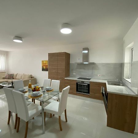 Sunshine Apartments Mellieha - Modern Three Bedroom Ground Floor Apartment With Yard Buitenkant foto