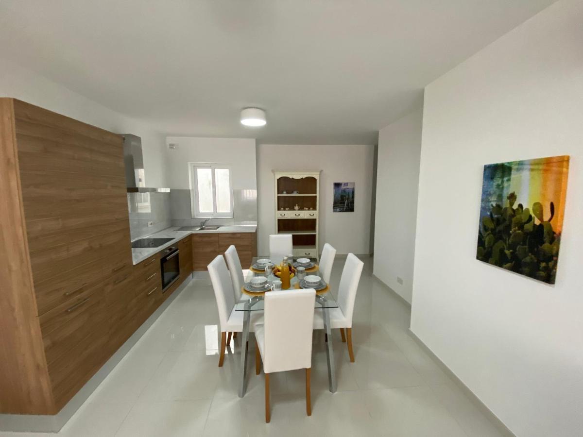 Sunshine Apartments Mellieha - Modern Three Bedroom Ground Floor Apartment With Yard Buitenkant foto
